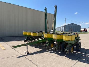 Main image John Deere 7000